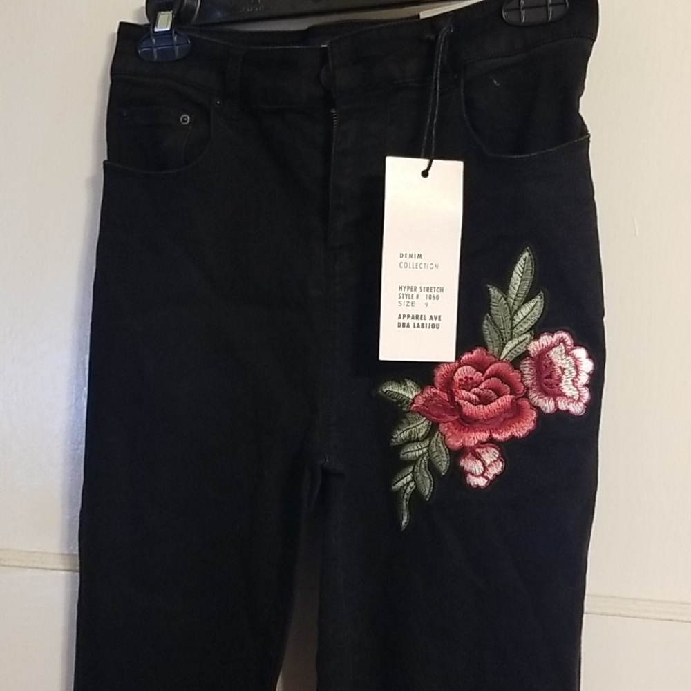NWT Size 9 black stretch jeans